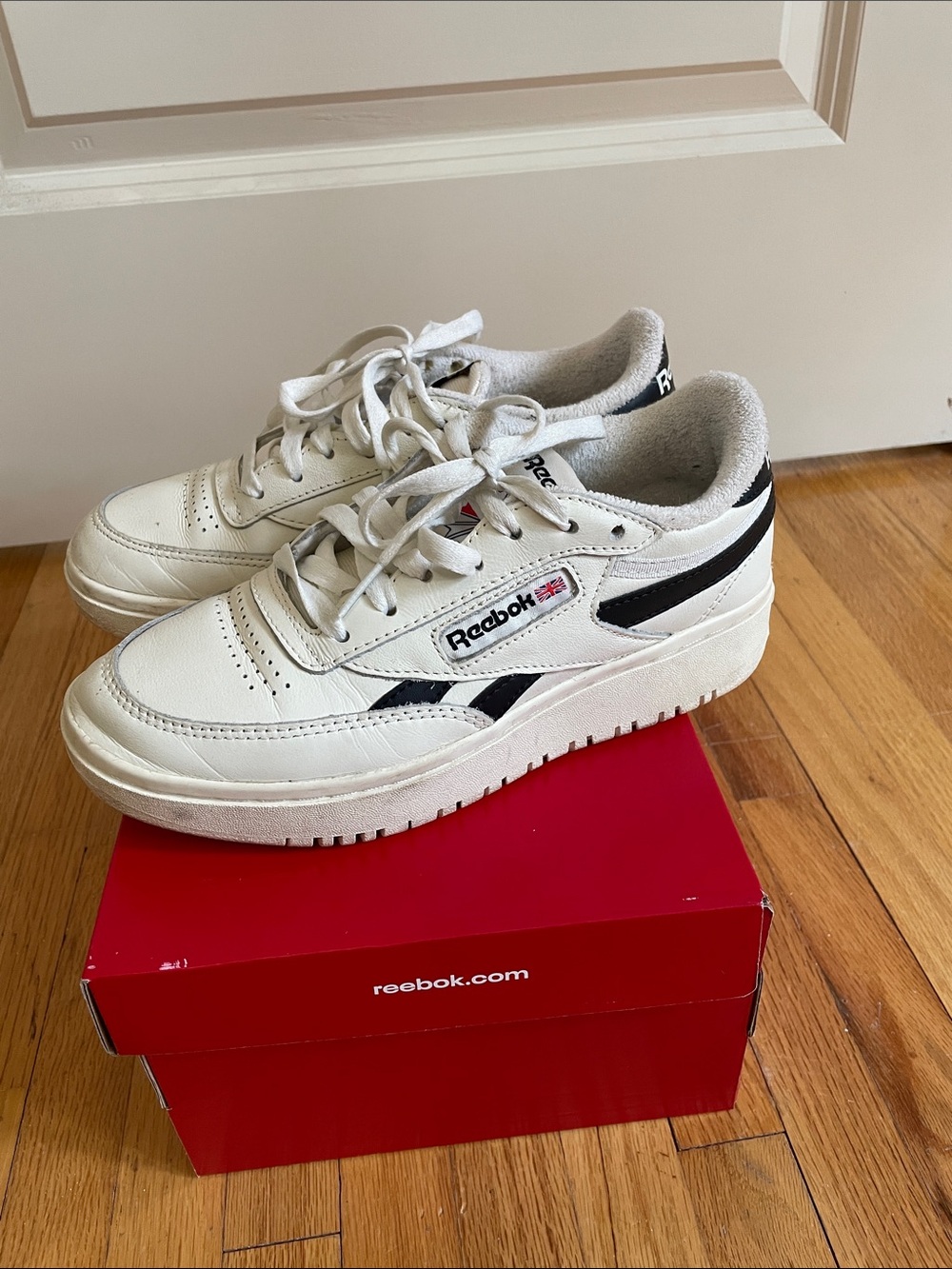 Reebok leather classic sneakers